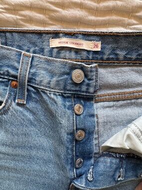 Levi Wedgie Straight: 26x25